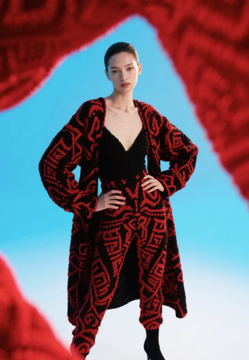 red-fasion-cloth.png