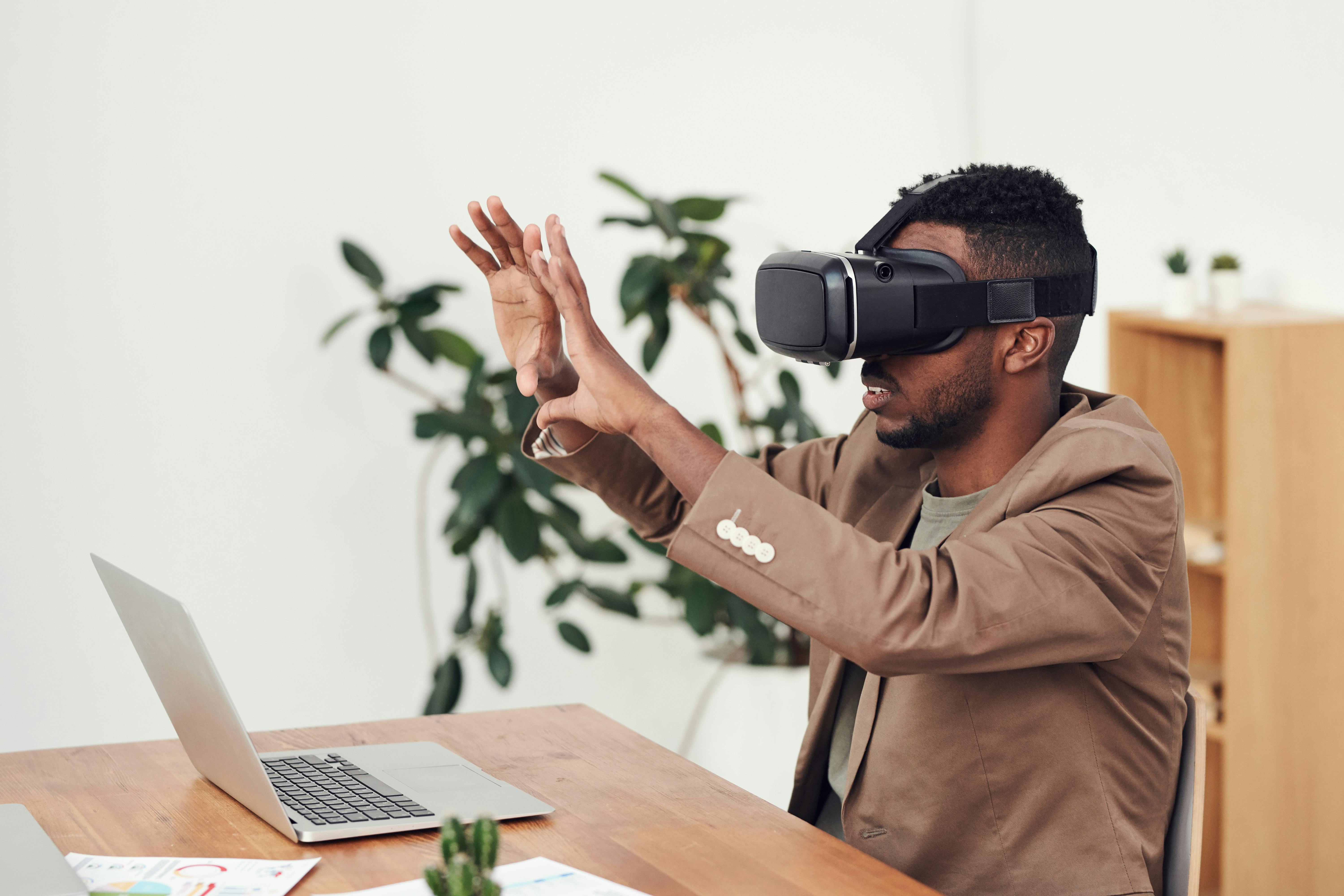 How AI VR Chatbots Are Revolutionizing User Experiences