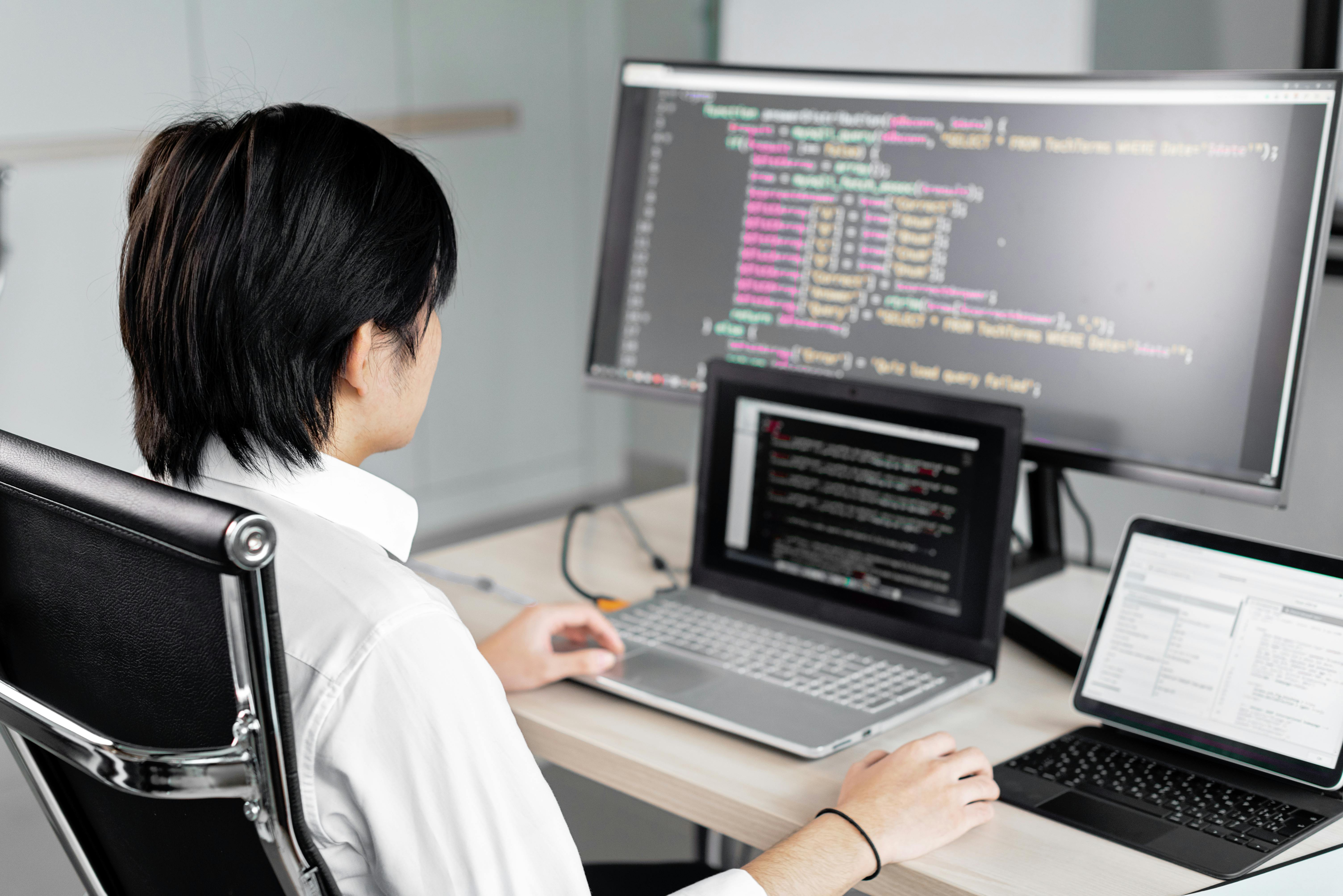 free AI code writer.jpg