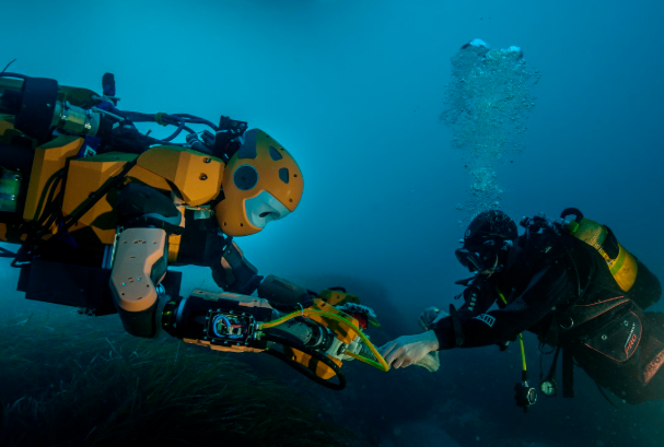 Underwater Robots: A Review of Technologies and Applications