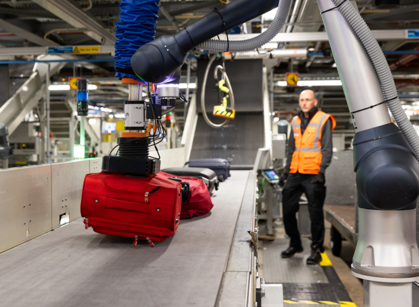 Baggage Handling Robots: The Unseen AI Revolution Transforming Air Travel Forever