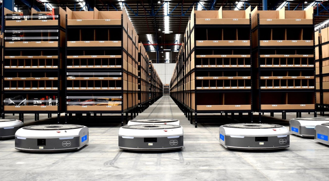 Beyond Conveyors: 5 Revolutionary Types of Material Handling Robots Transforming Industry